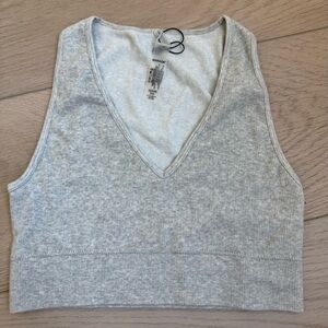 Garage Gray Ribbed V-Neck Crop Tank NWT Size P/Small